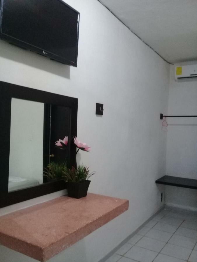Hotel 41 Valladolid מראה חיצוני תמונה